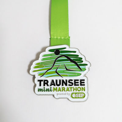 주문 은색 미니 마라톤 메달 금속 합금 스폰서 이름과 부드러운 에나멜 색상 online manufacture