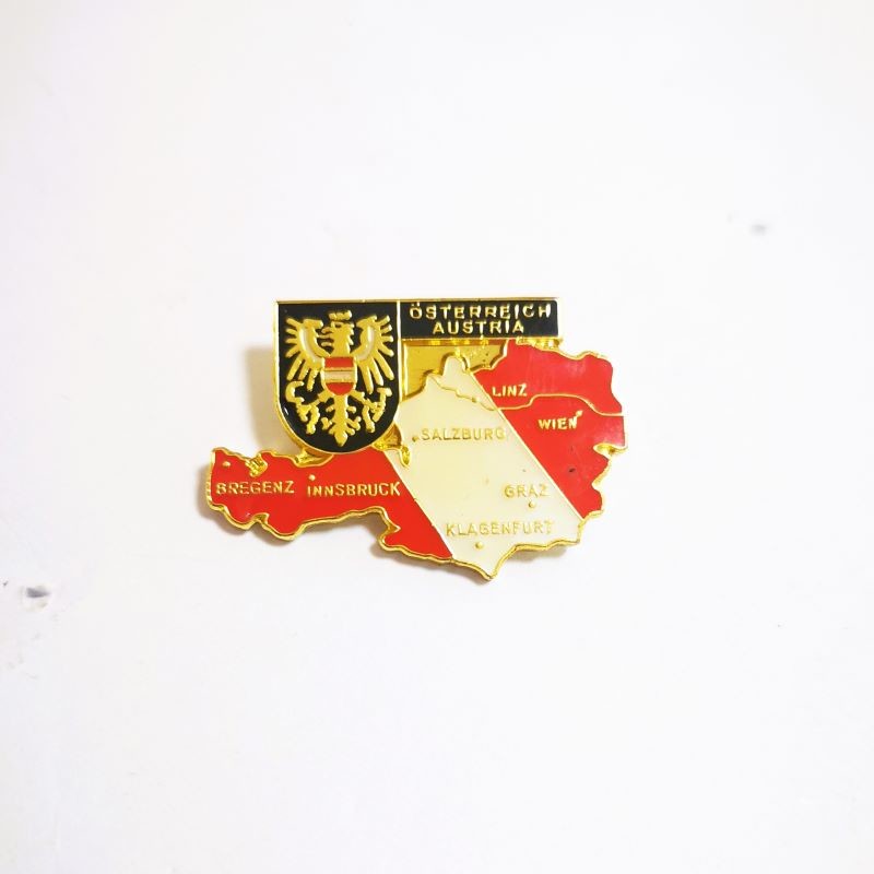 Vienna Pin Graphics Golden Custom Soft Enamel Pins Austria Map Lapel Pins Patriotism Theme