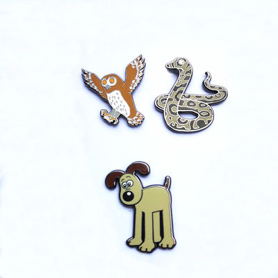 Animal Theme 35mm Custom Hard Enamel Pins Stamped With Dog Paw Back Texture